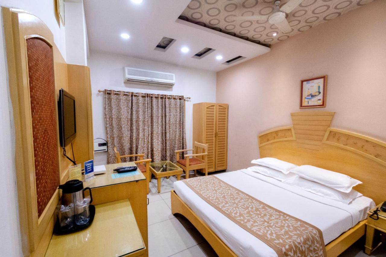 Secundurabad Hotel Annapoorna Residency מראה חיצוני תמונה