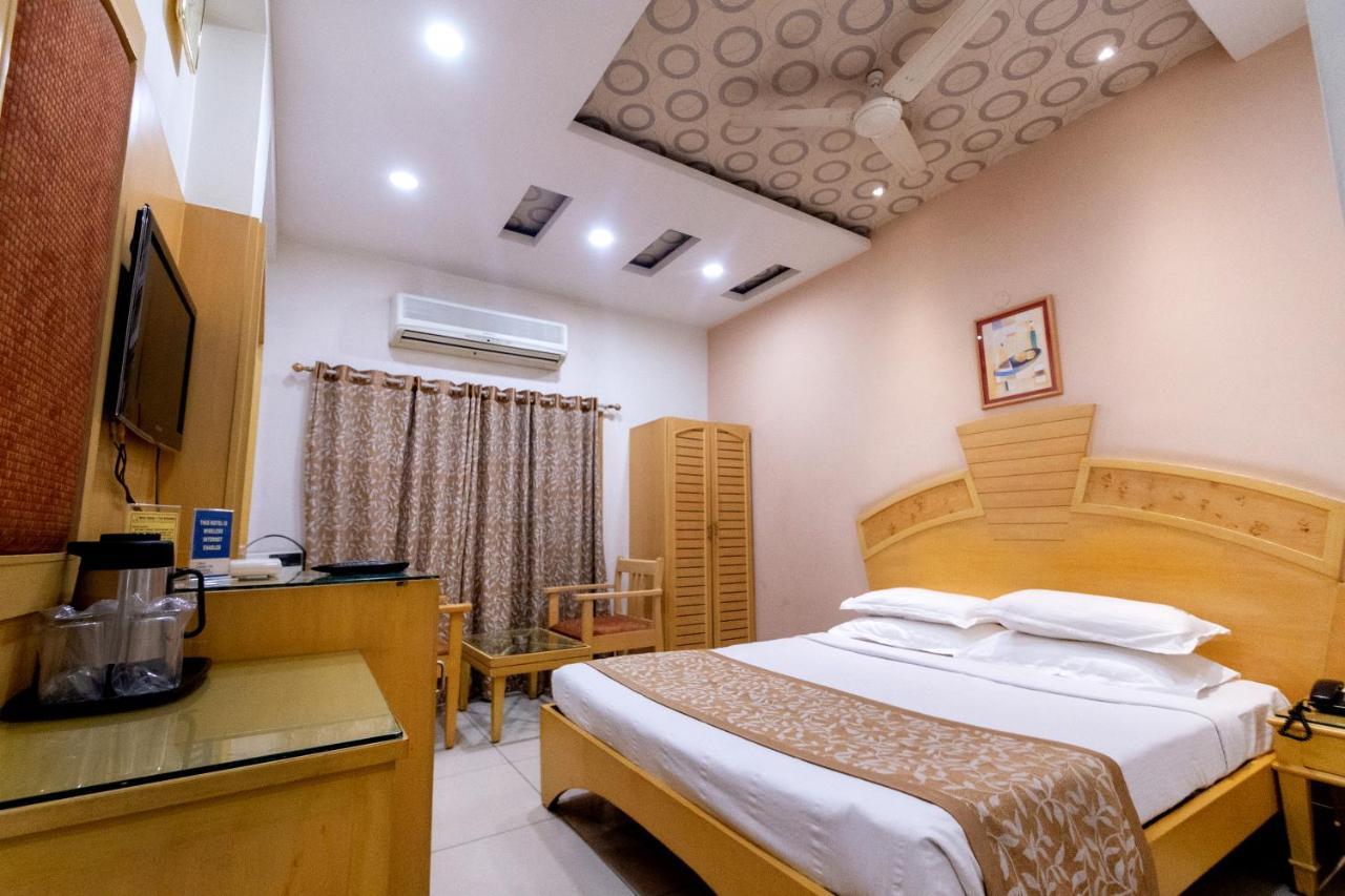 Secundurabad Hotel Annapoorna Residency מראה חיצוני תמונה