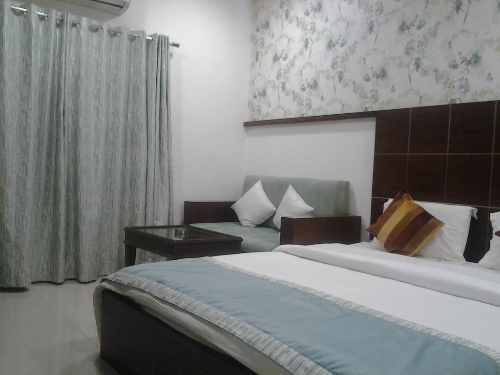 Secundurabad Hotel Annapoorna Residency מראה חיצוני תמונה
