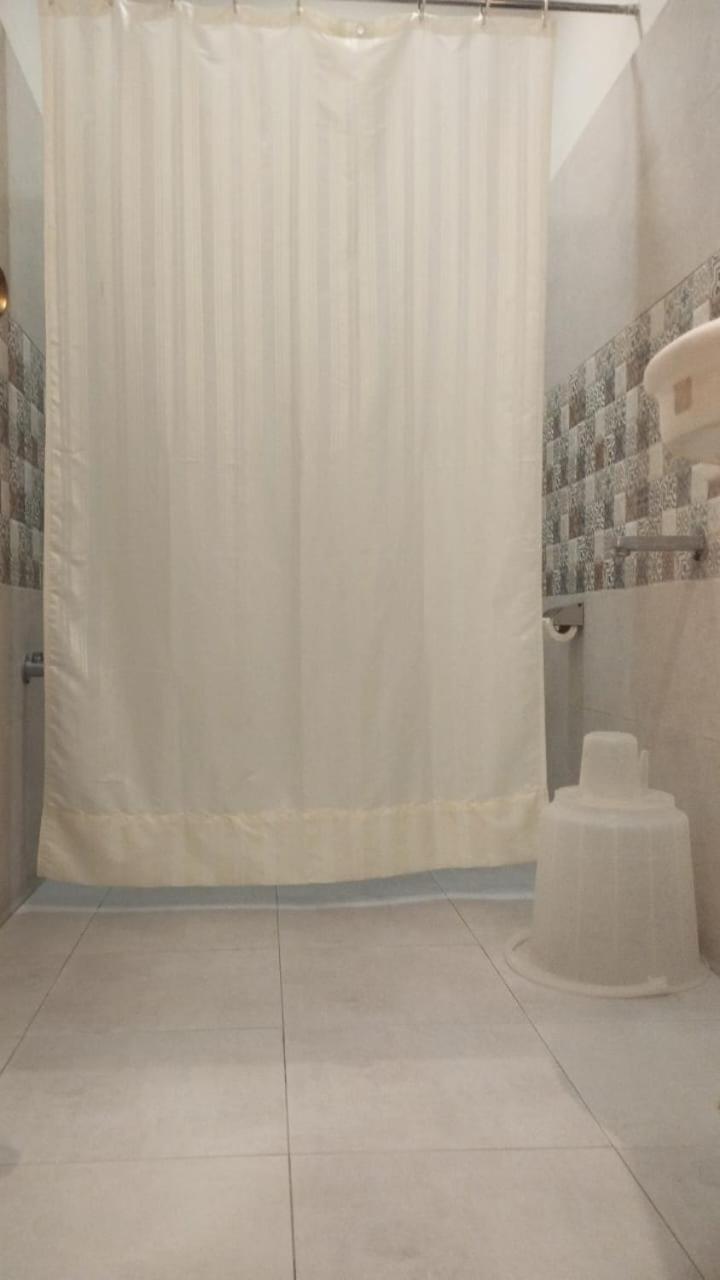 Secundurabad Hotel Annapoorna Residency מראה חיצוני תמונה