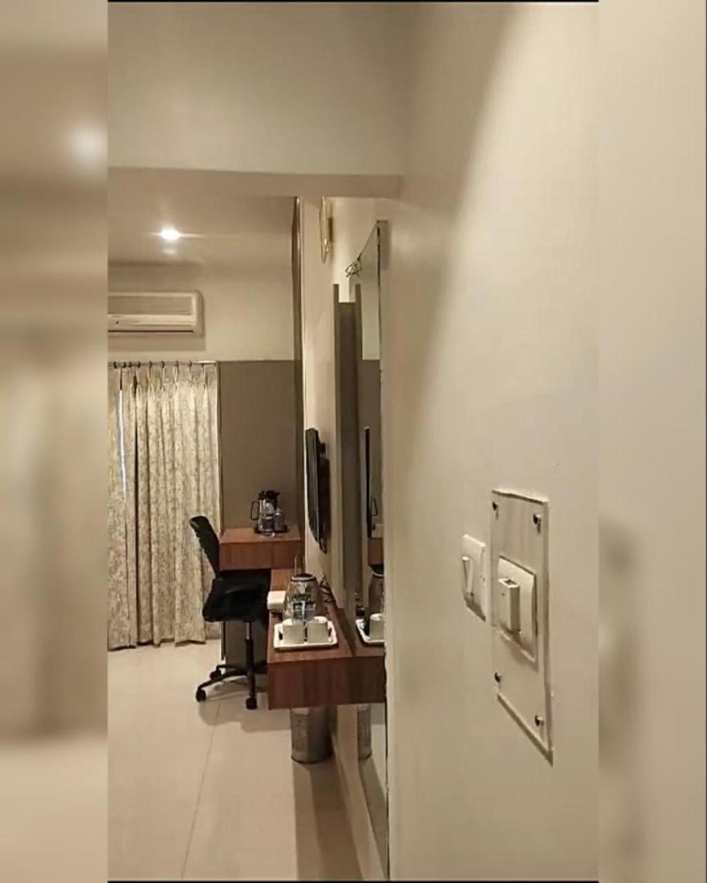 Secundurabad Hotel Annapoorna Residency מראה חיצוני תמונה