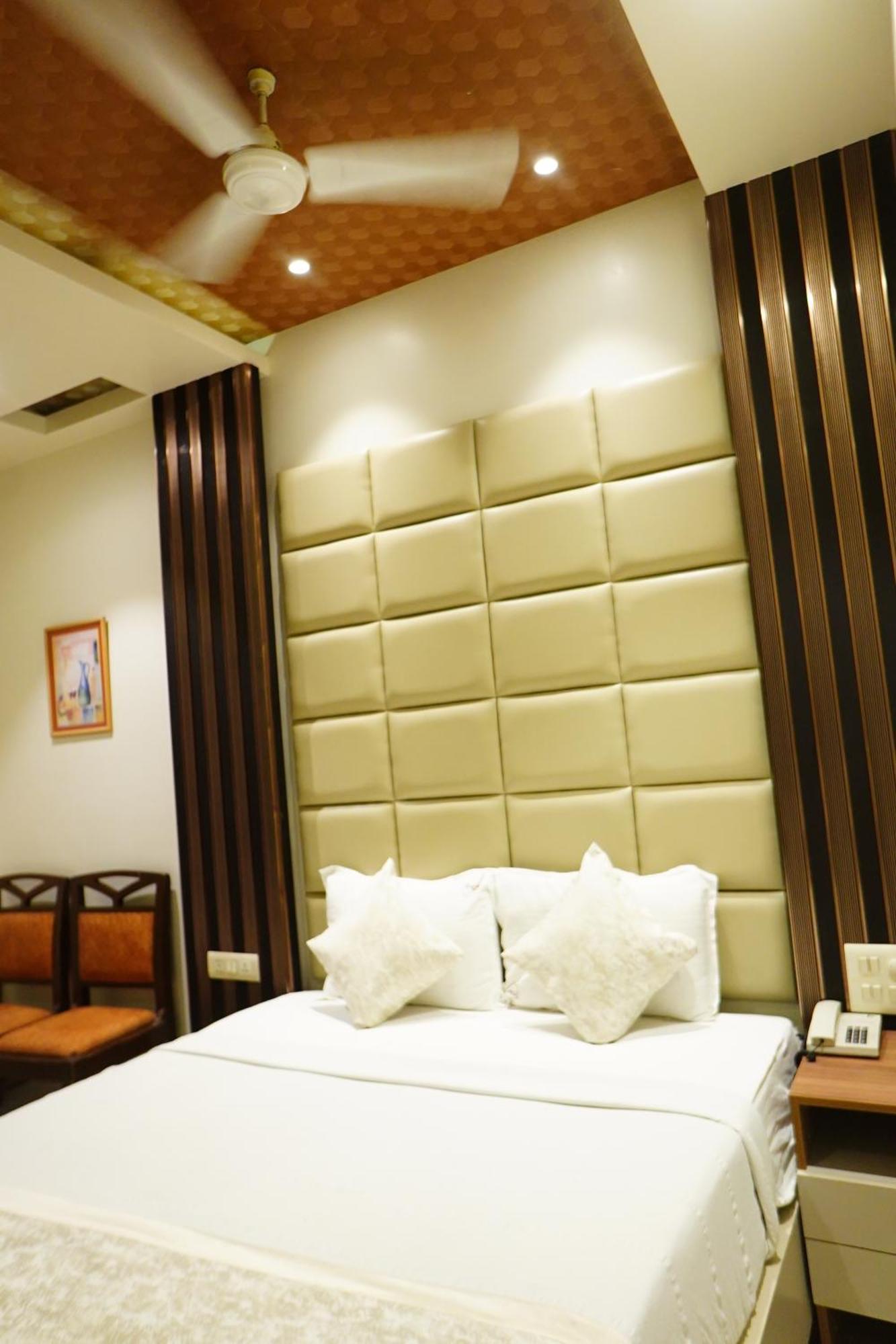 Secundurabad Hotel Annapoorna Residency מראה חיצוני תמונה